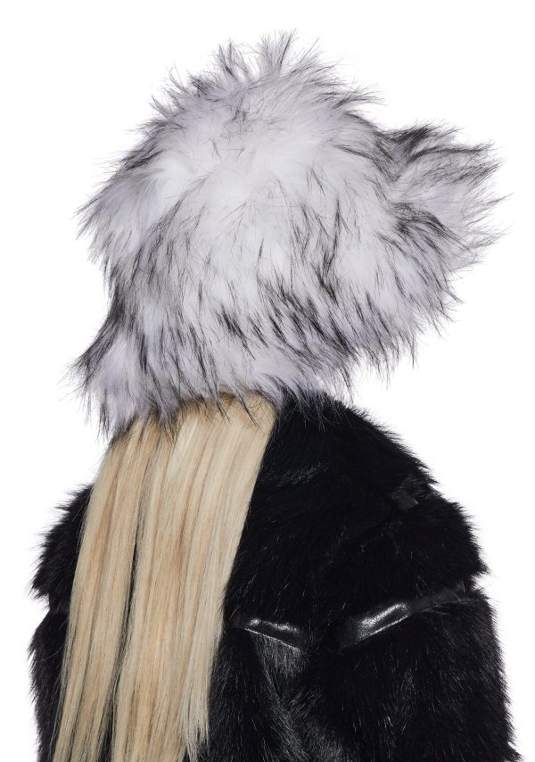 Flirty Fuzzy Bucket Hat ?C White