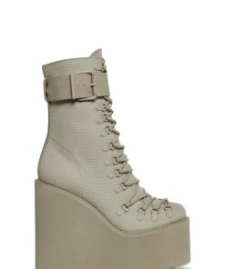 Traitor Boots - Beige
