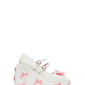 A Courtship of Bows Platform Mary Janes ?C Cream